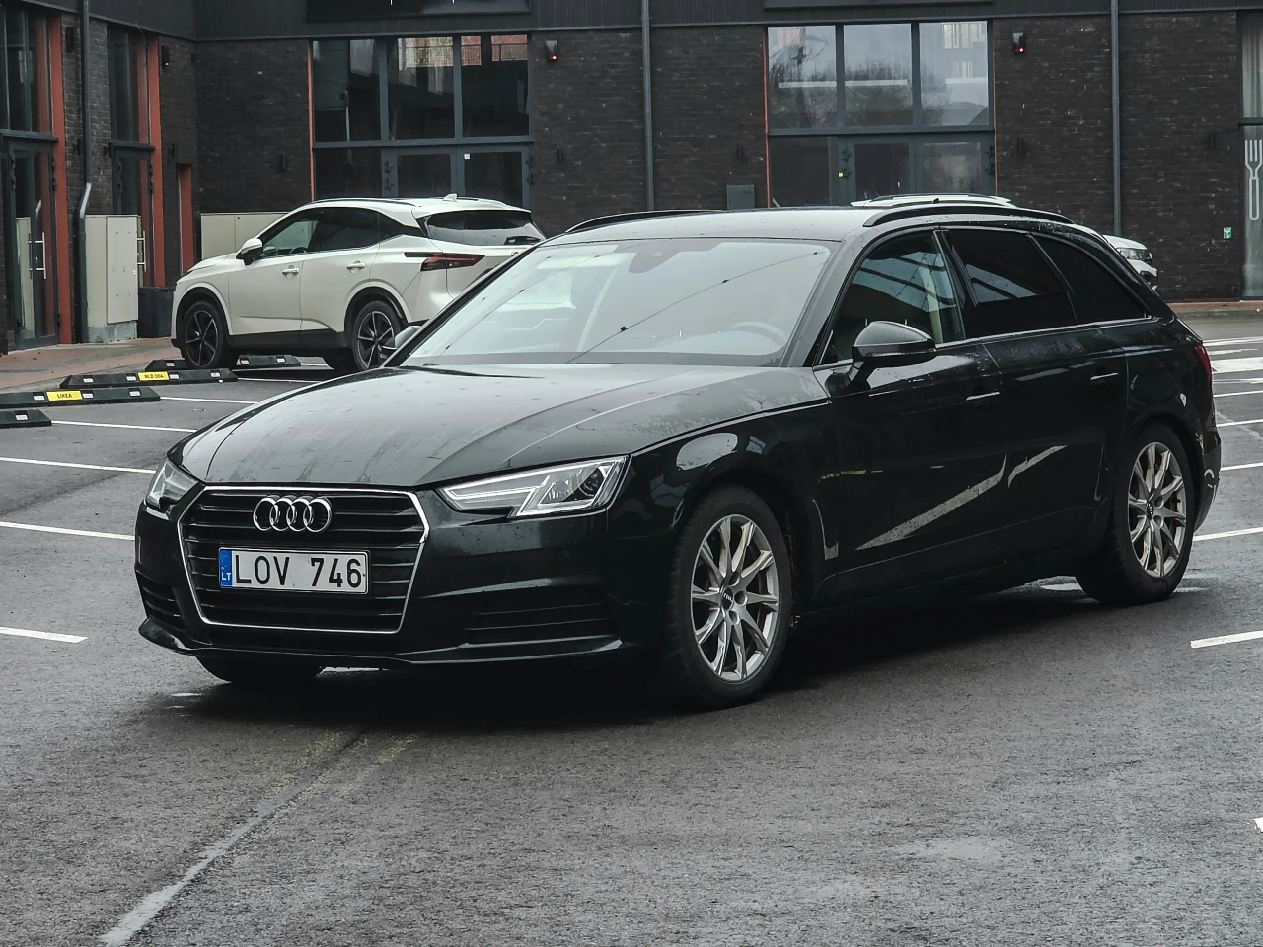 Audi A4, 2016