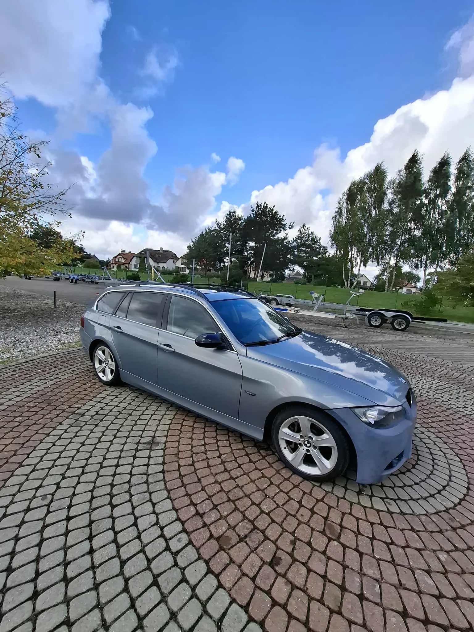 BMW 330, 2007