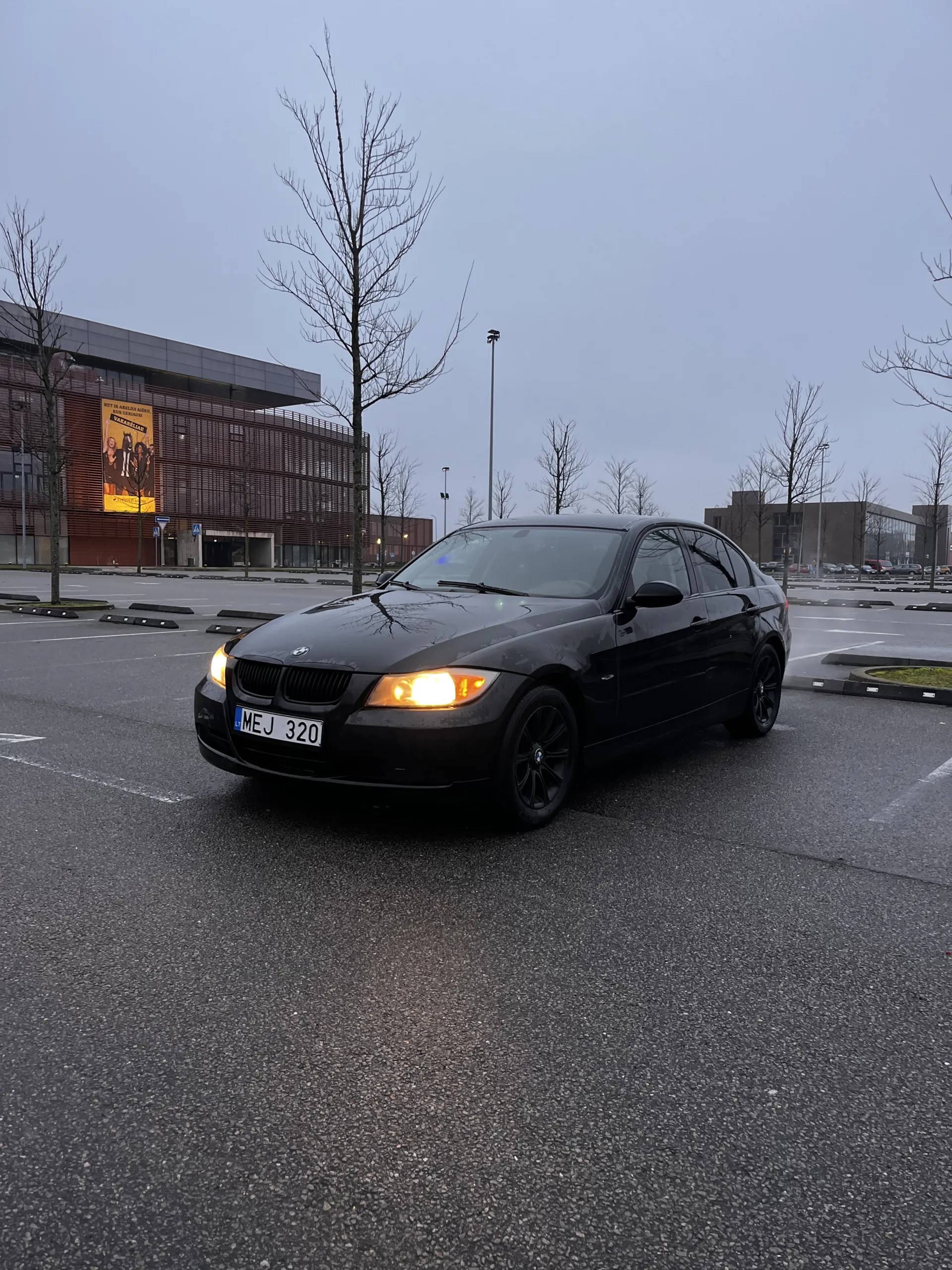 BMW 320, 2005