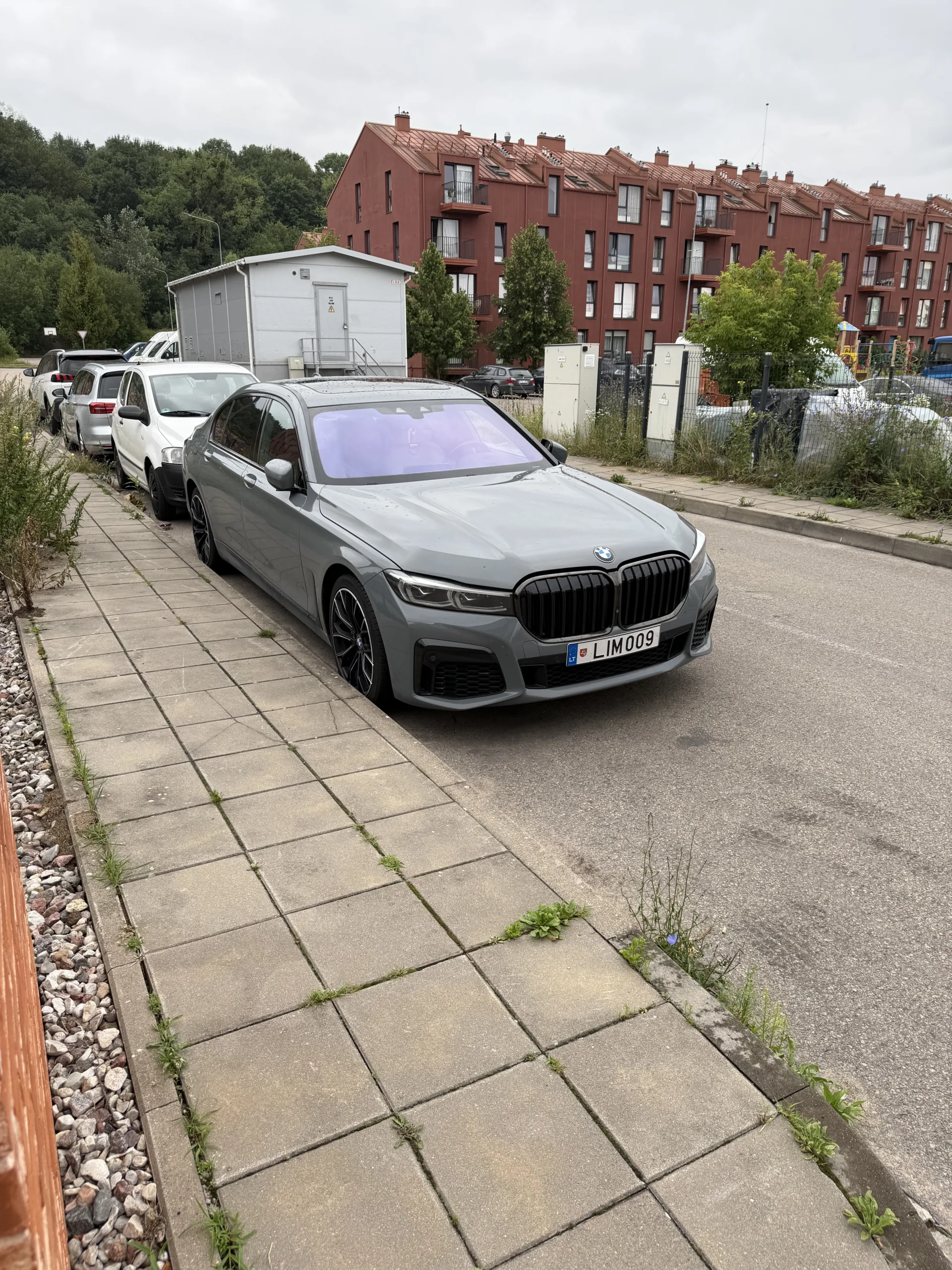 BMW 730, 2016