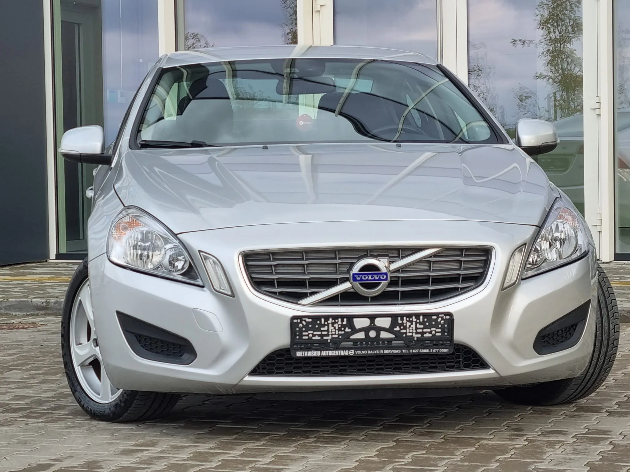 Volvo S60, 2011