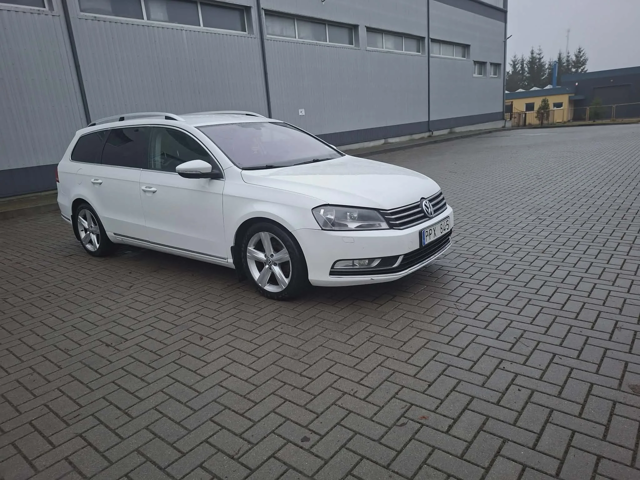 Volkswagen Passat, 2011