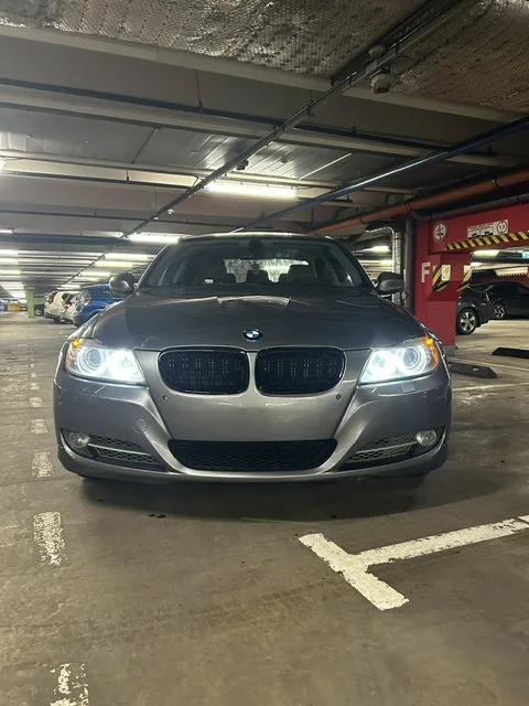 BMW 318, 2009