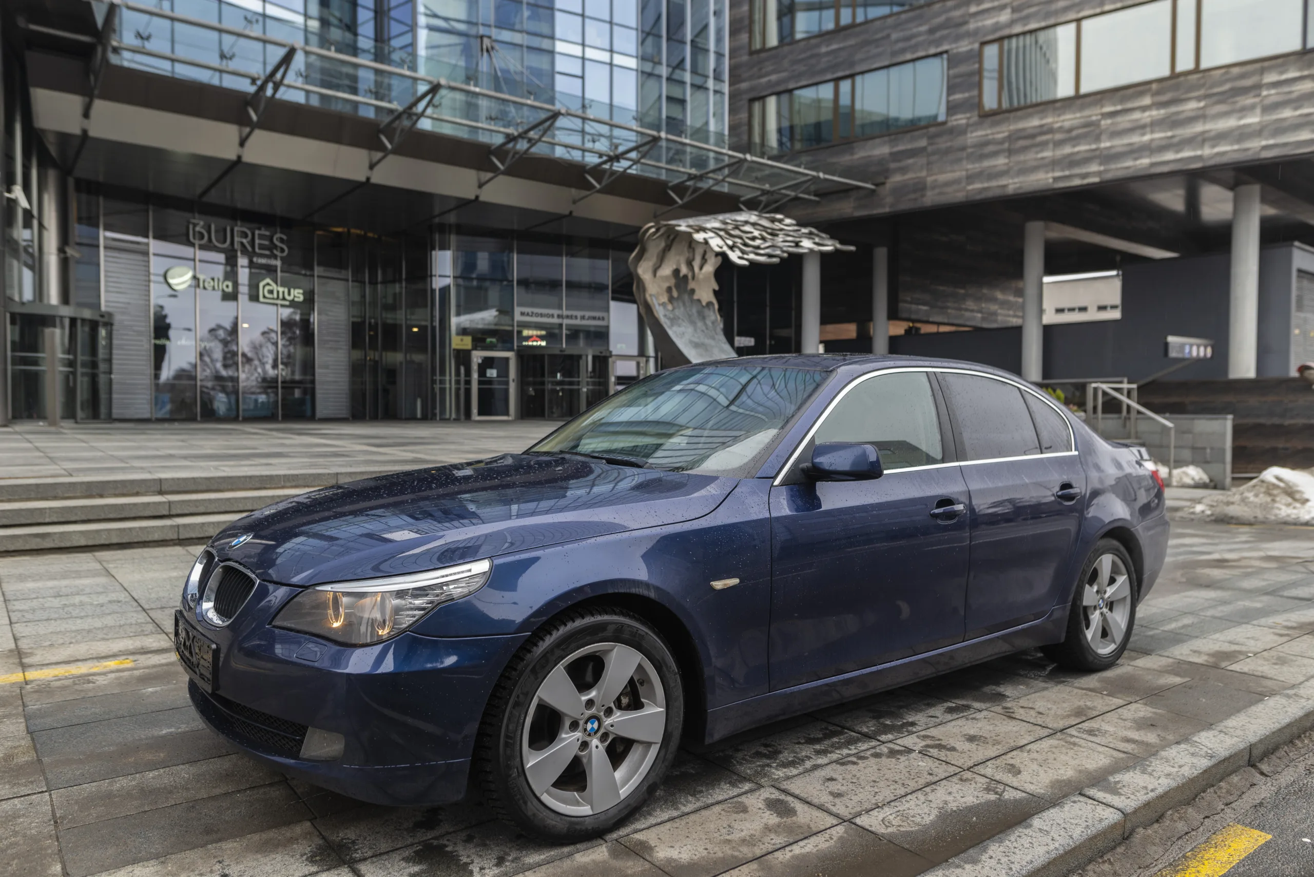 BMW 528i, 2008