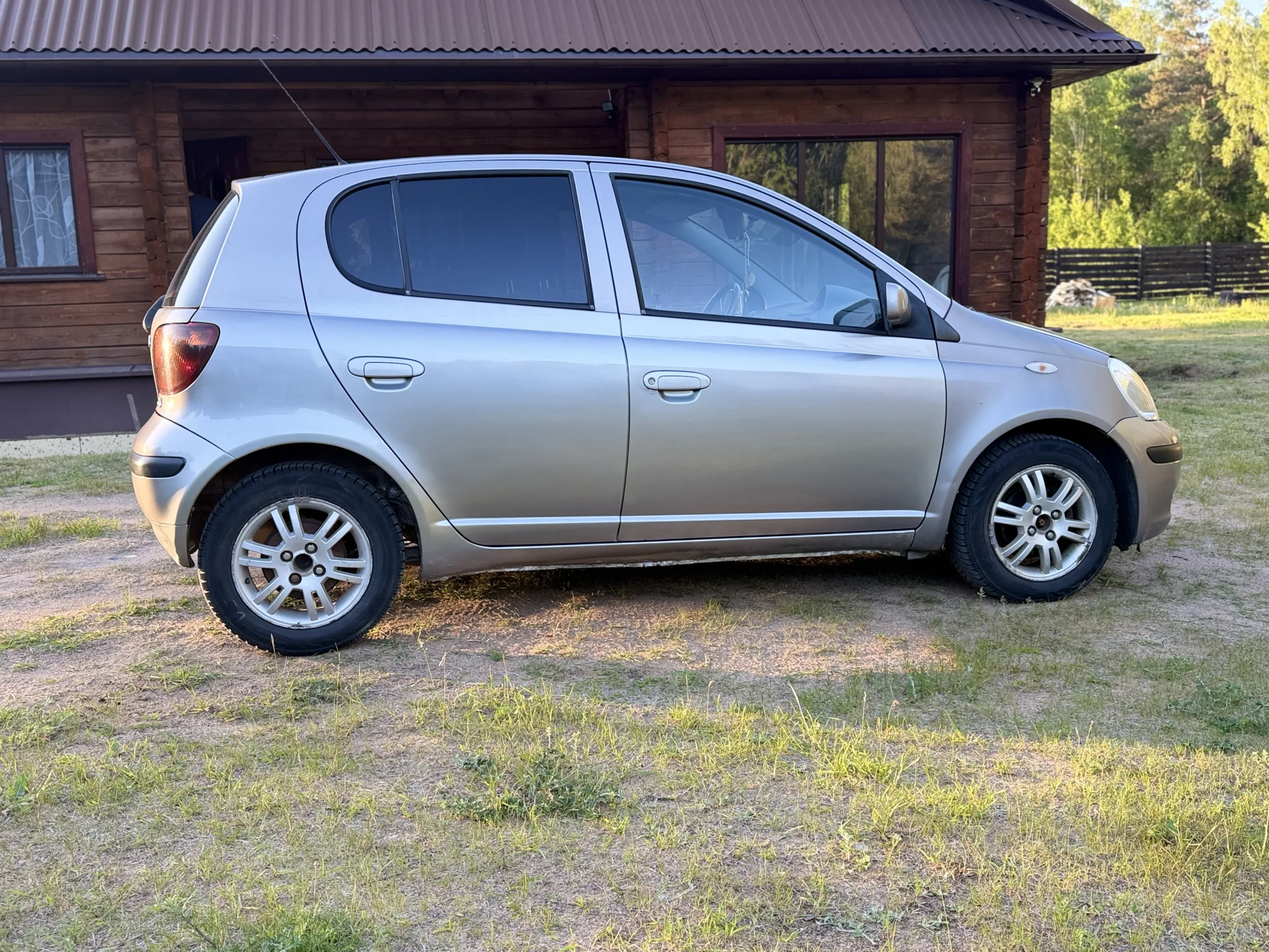 Toyota Yaris, 2004
