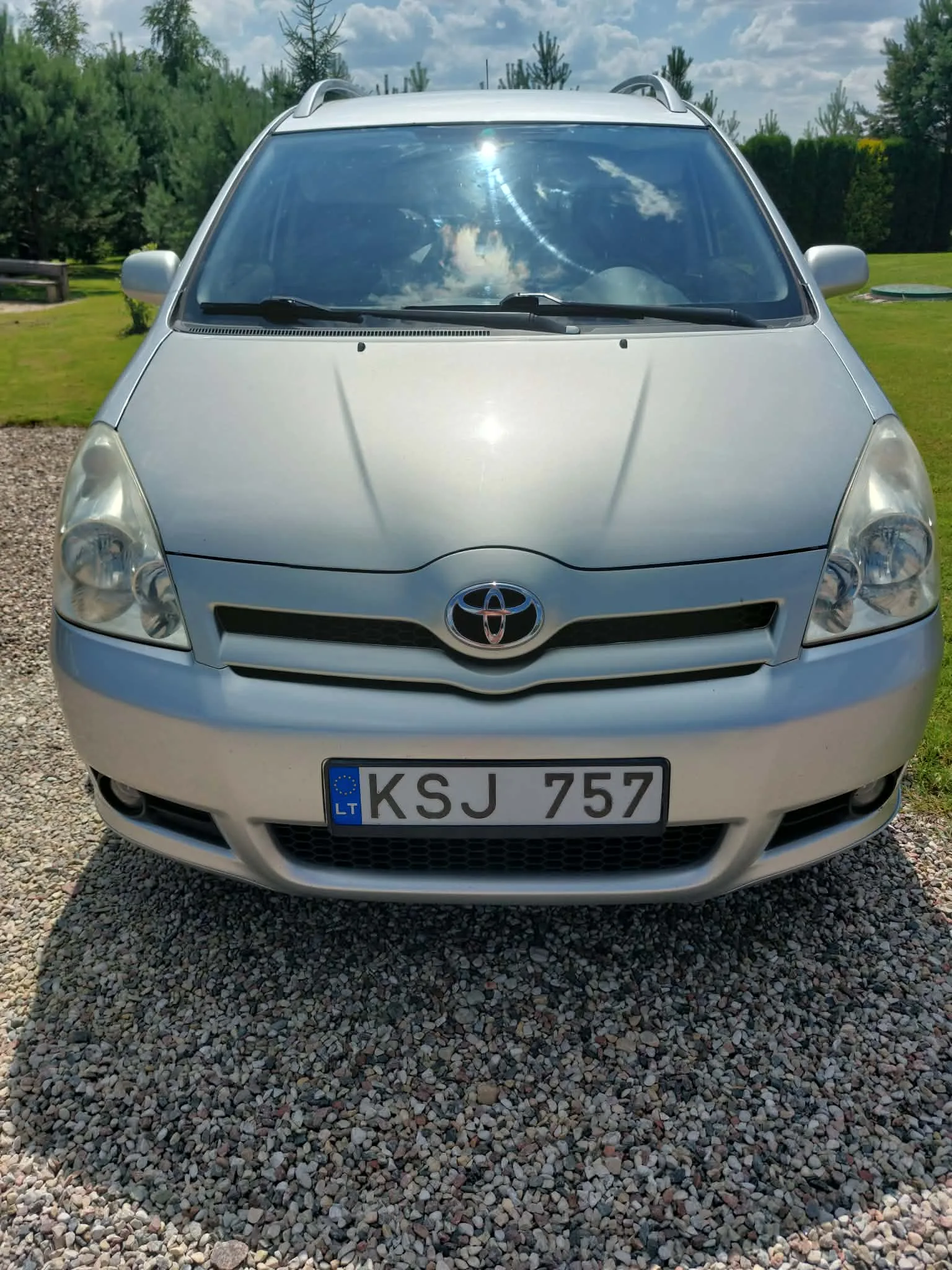 Toyota Corolla Verso, 2004