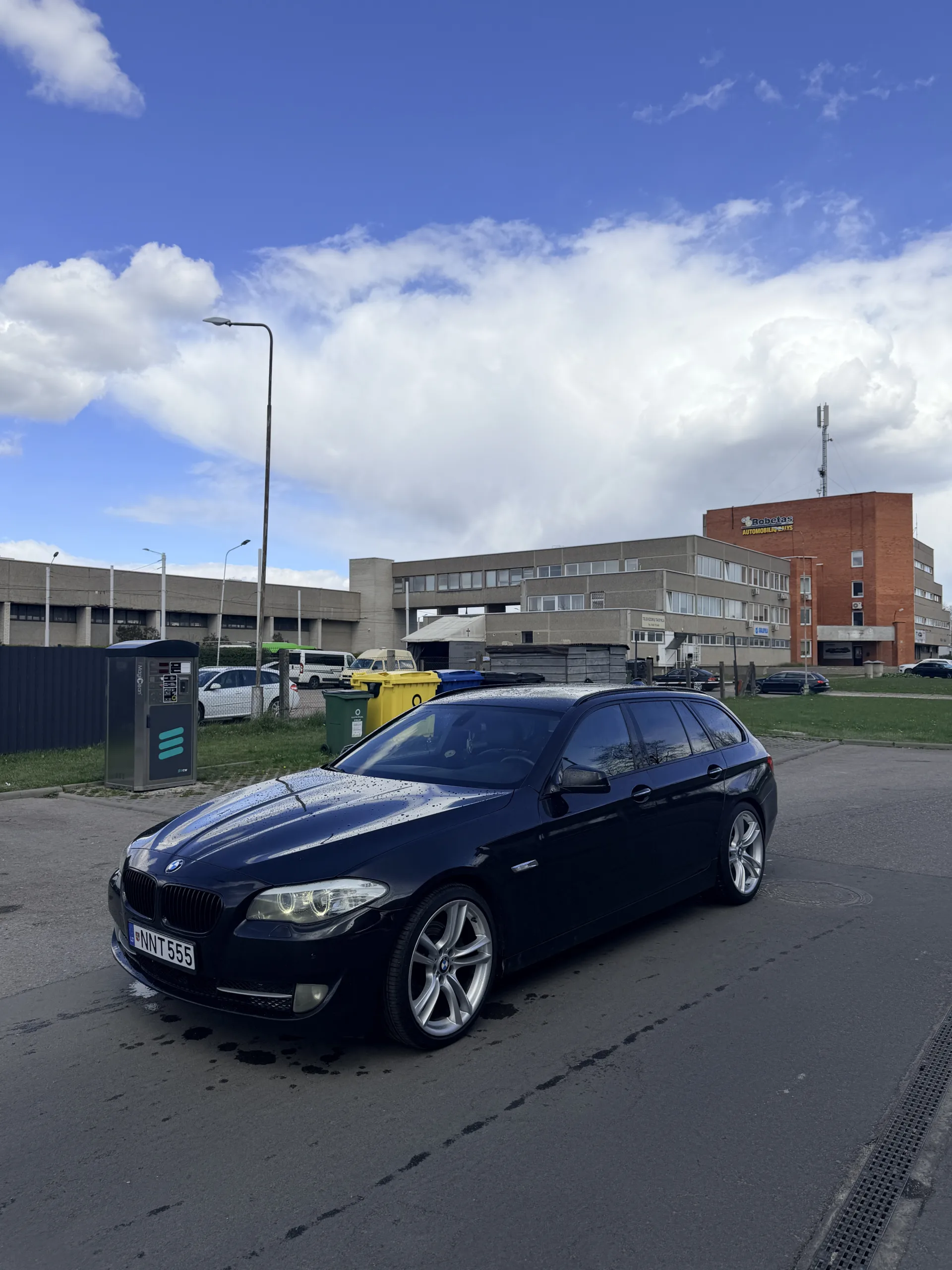 BMW 520, 2010