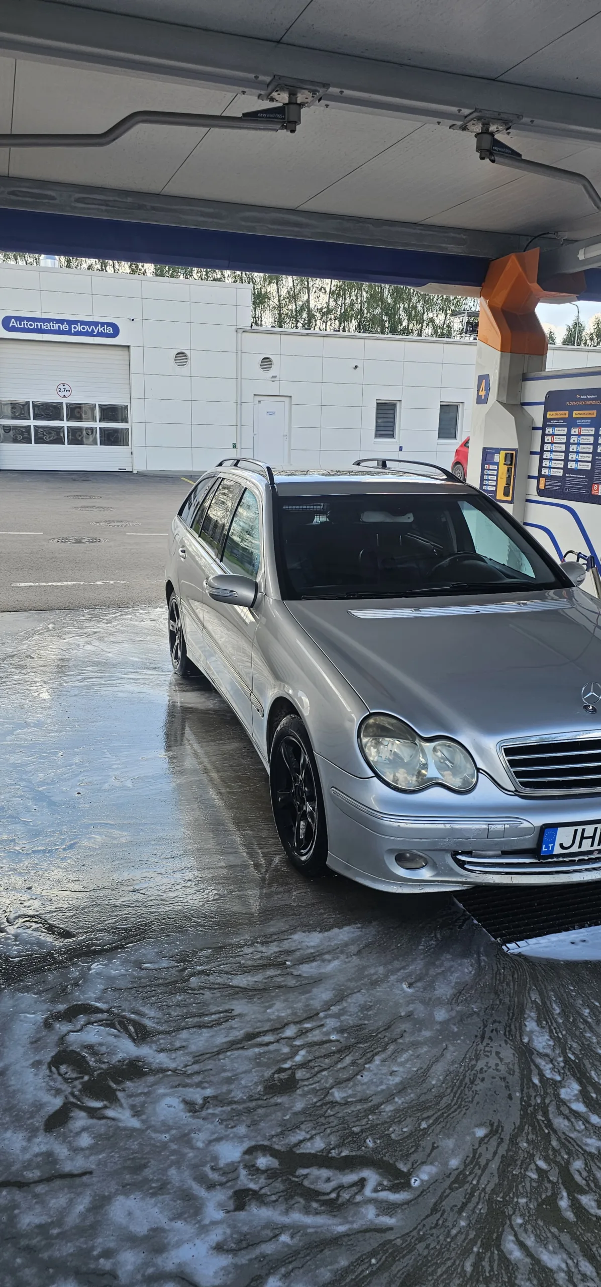 Mercedes-Benz C220, 2005