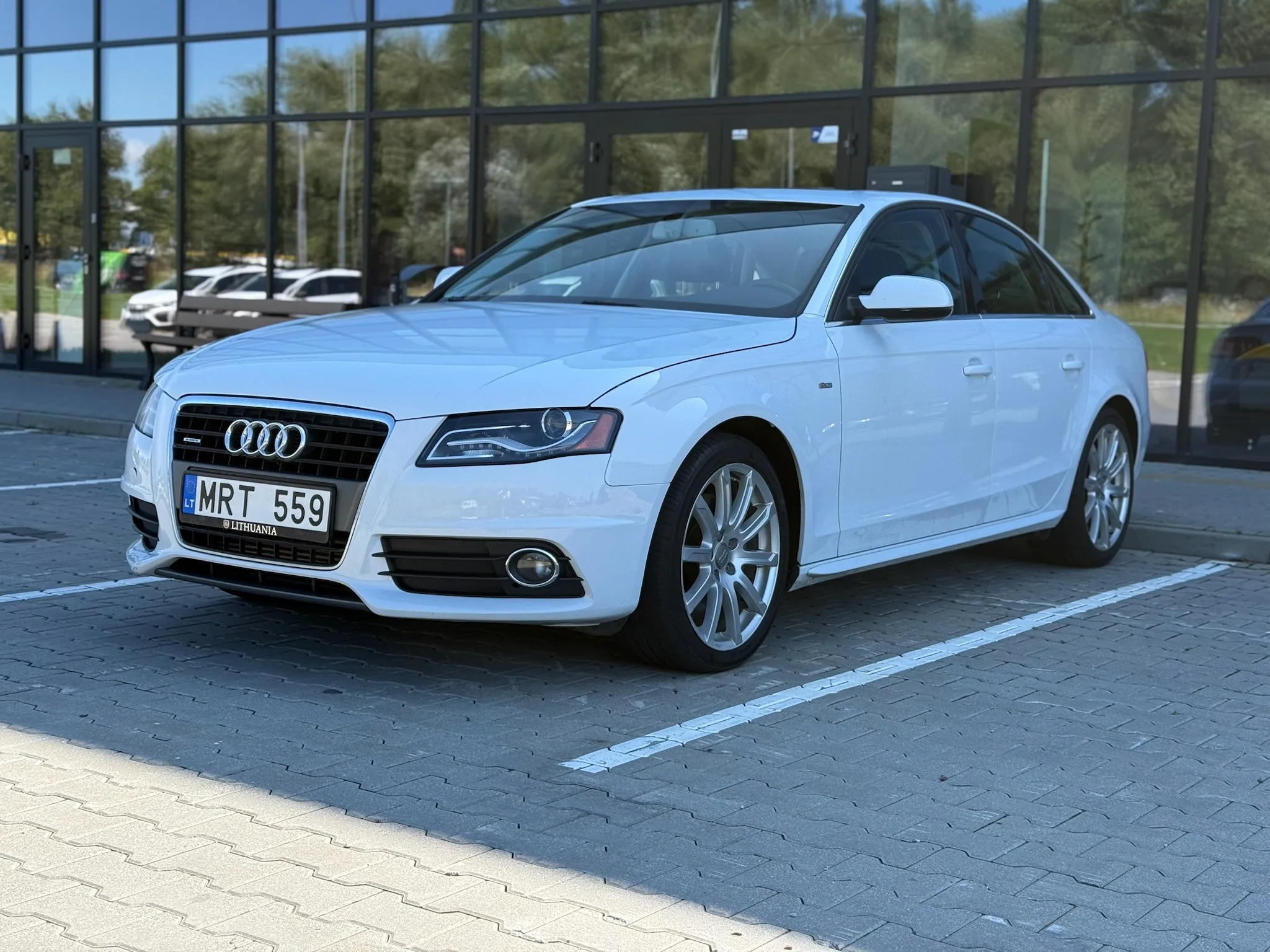 Audi A4, 2012