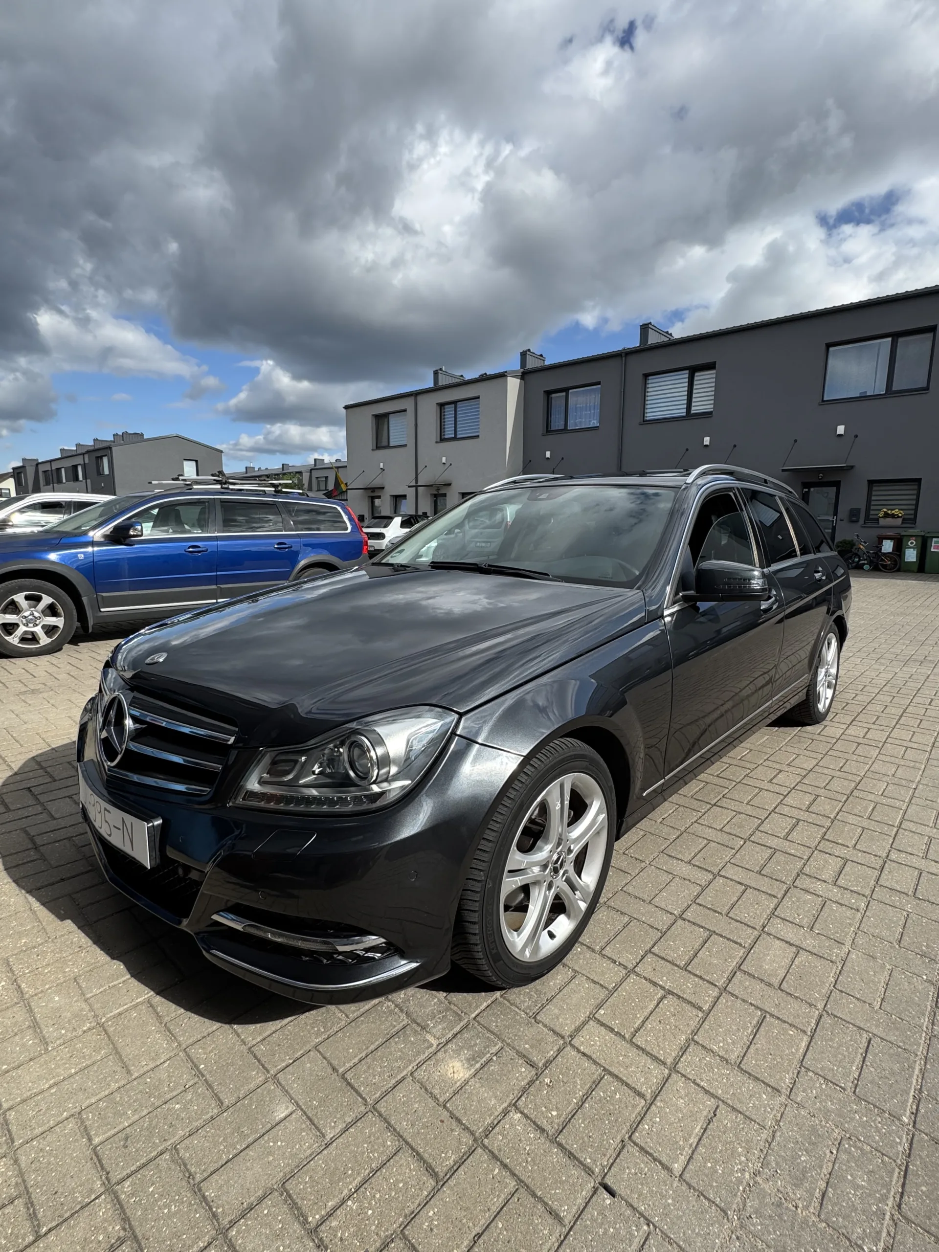 Mercedes-Benz C200, 2012